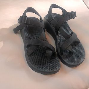Black Chaco Shoes with Toe Strap